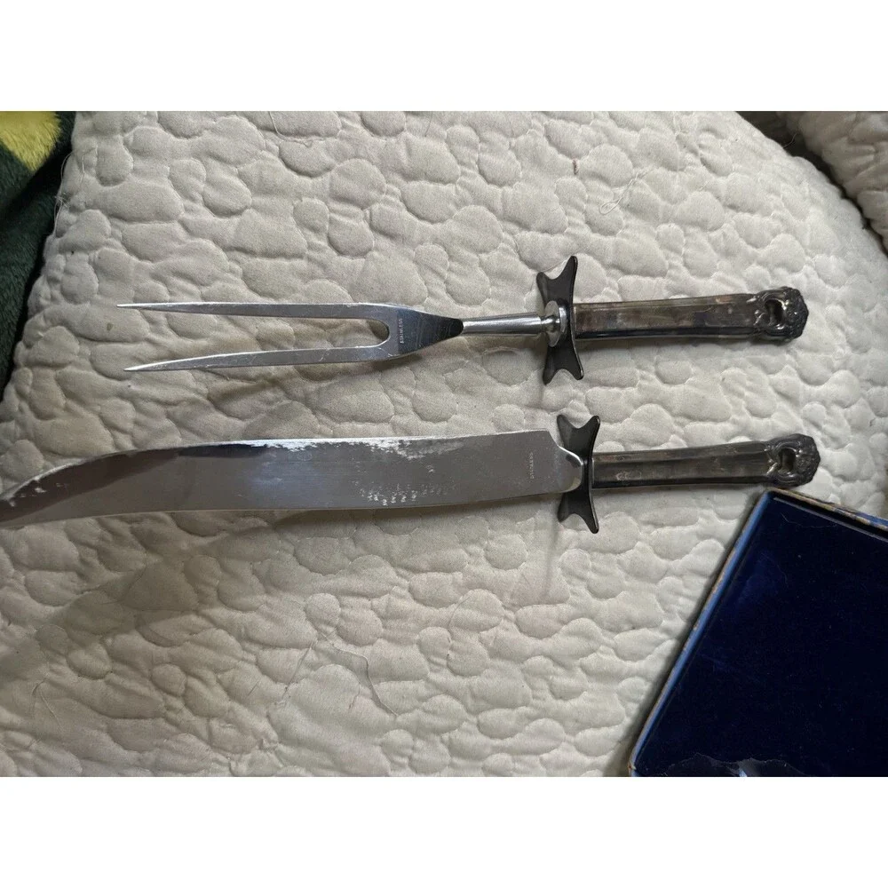 1847 ROGERS BROS FIRST LOVE INTERNATIONAL SILVER PLATE 2PC ROAST CARVING SET